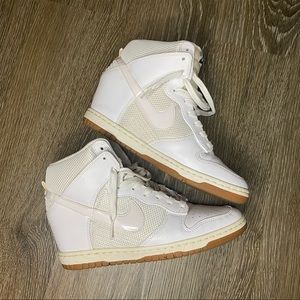 Nike WMNS Dunk Sky Hi White Gum
